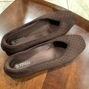 Vivaia square toe shoes size 39/8 NWOT